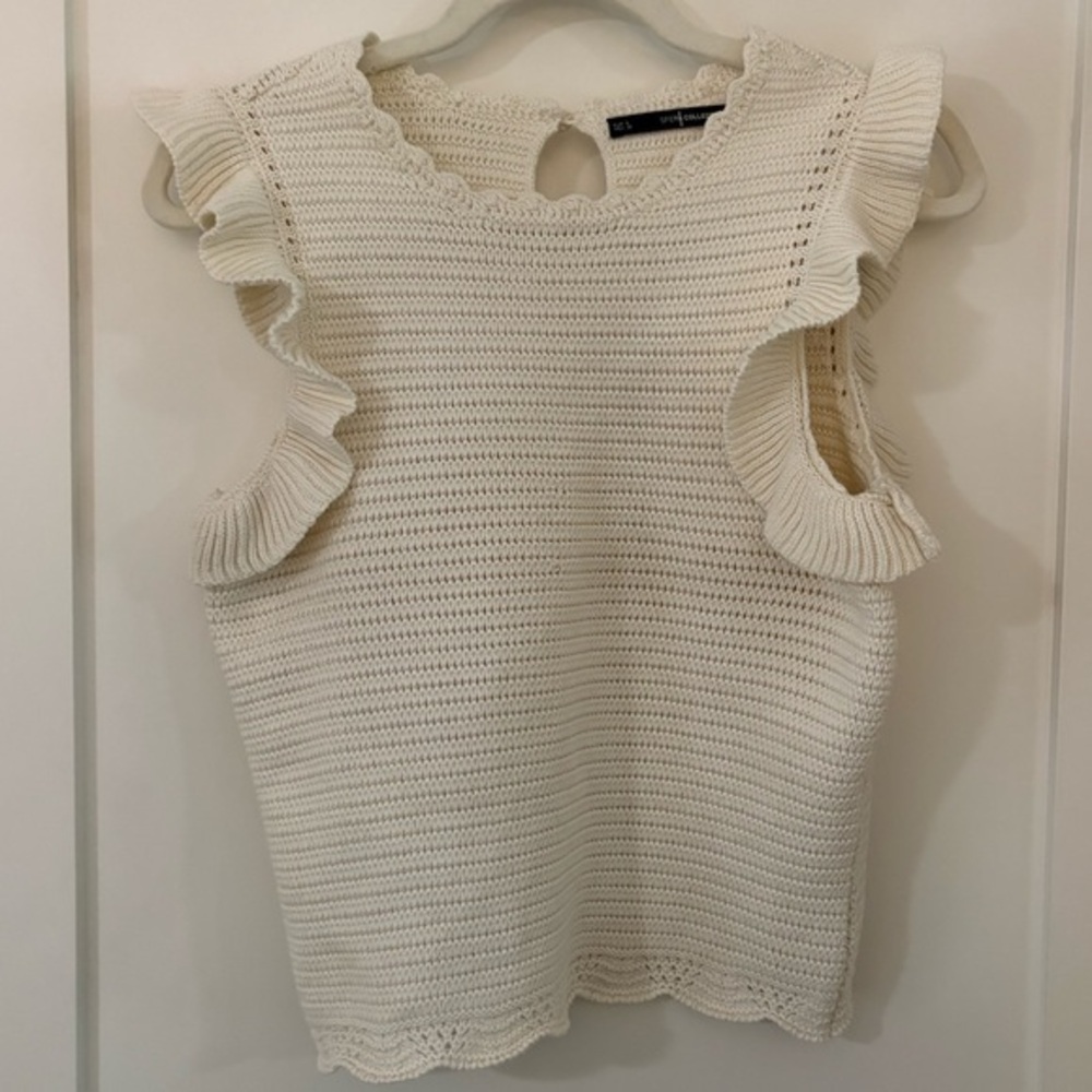 SFERA | white boho knit crochet sleeveless top with ruffles keyhole back small